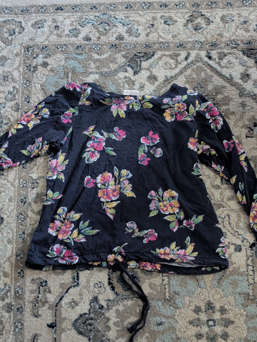 Quarter-Sleeve Tie-Hem Top